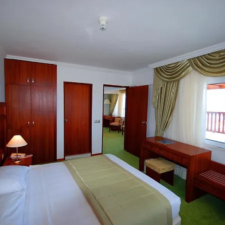 Kerasus Hotel 3*