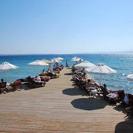 Kerasus Otel Çeşme